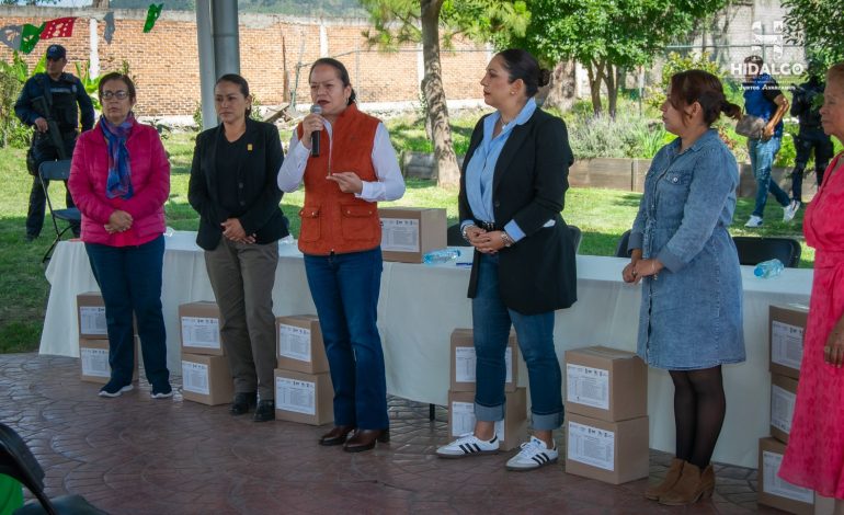 Jeovana Alcántar Baca, arrancó con el programa de alimentación en apoyo a familias vulnerables, entregando más de 239 despensas