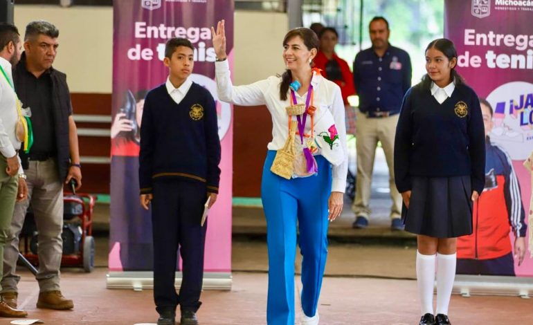 Habrá becas para más de 200 mil estudiantes de secundaria: SEE