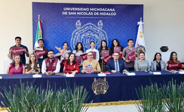Entrega Iemsysem becas de movilidad a estudiantes de la UMSNH