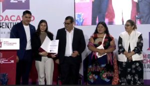 Reconocen a alumna del Cecytem con Premio Michoacano de la Juventud