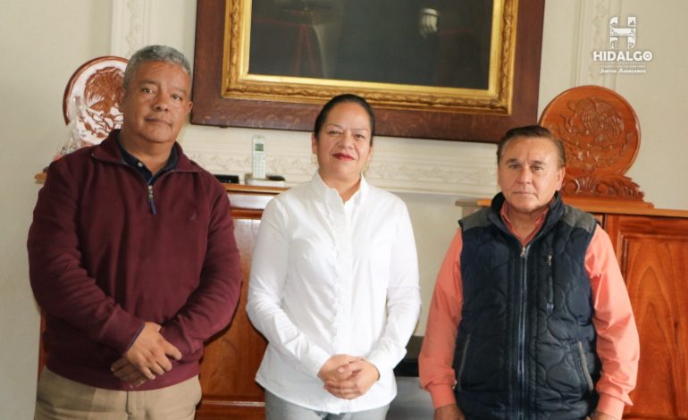 ​Jeovana Mariela Alcántar Baca, se reunió con directivos del ICATMI Plantel Ciudad Hidalgo.