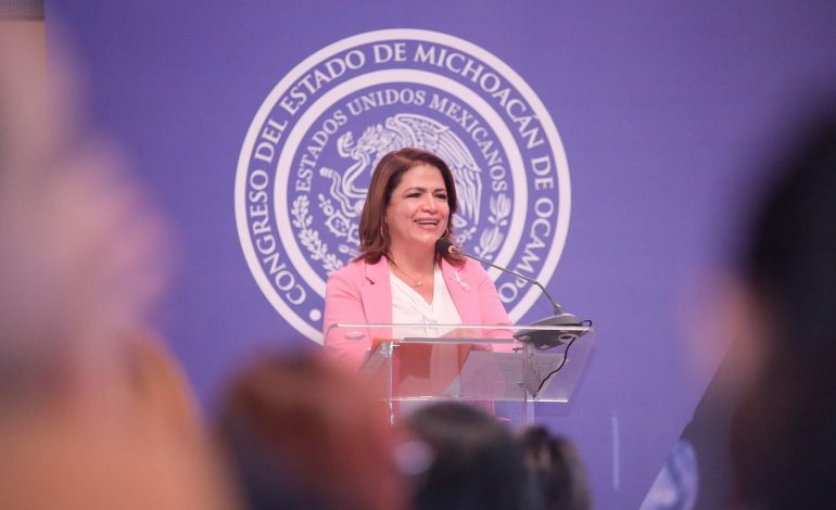 En Michoacán, buscaremos paridad de género en todos los niveles de gobierno: Fabiola Alanís
