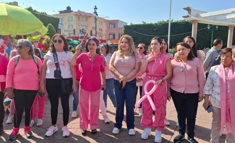 Vanessa Ixtláhuac participa en caminata para la concientizacion en la prevención del cáncer de mamá, dijo que se implementan programas de apoyo a las afectadas
