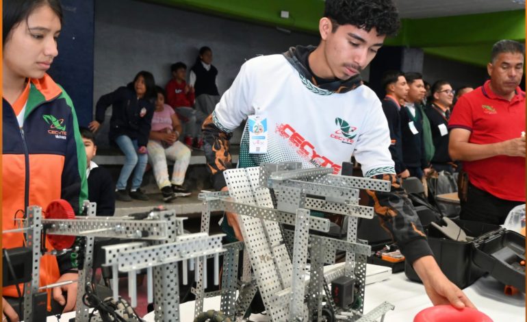 Más de 250 estudiantes del Cecytem compiten en Torneo Regional de Robótica