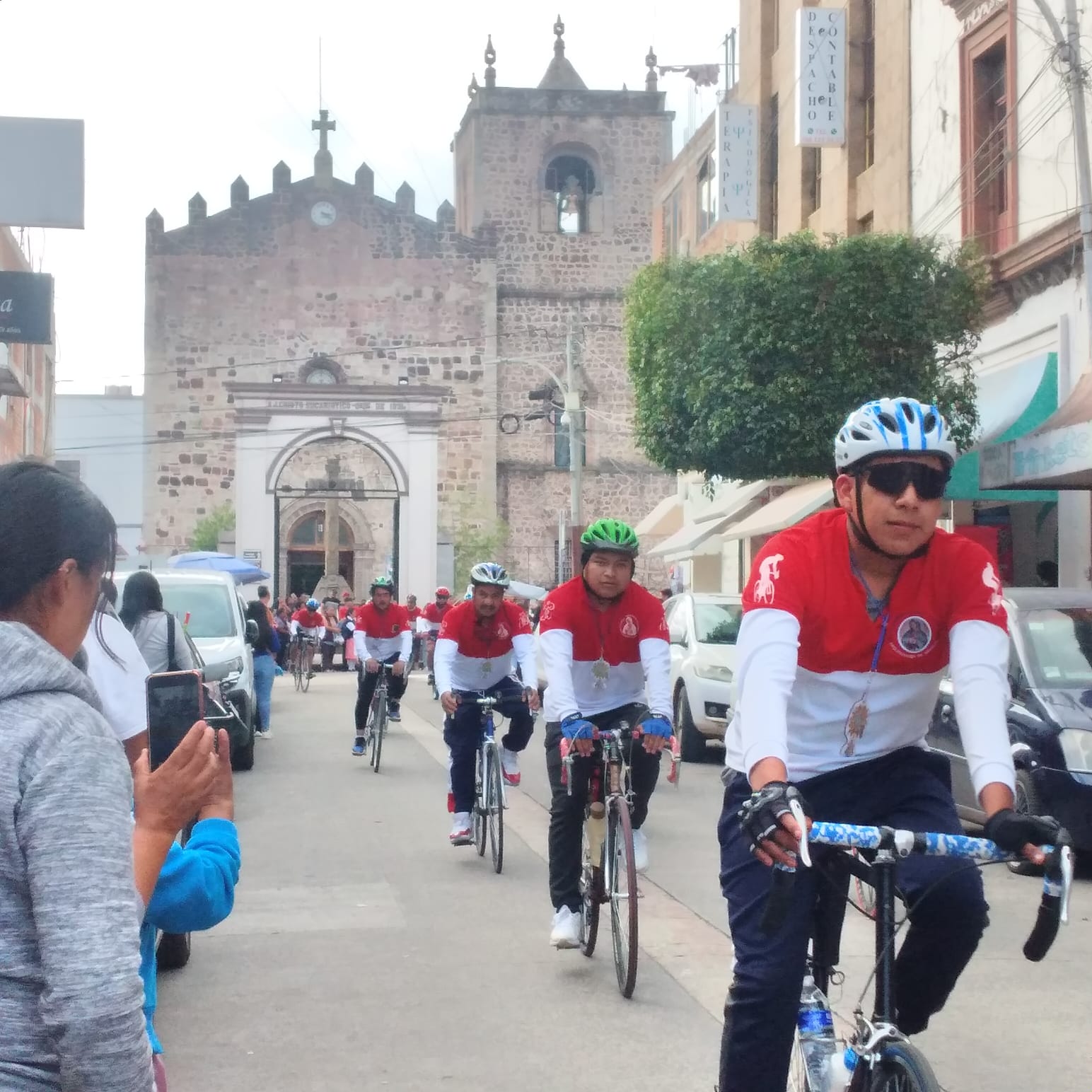 Partió peregrinación ciclista a la Basílica de Guadalupe