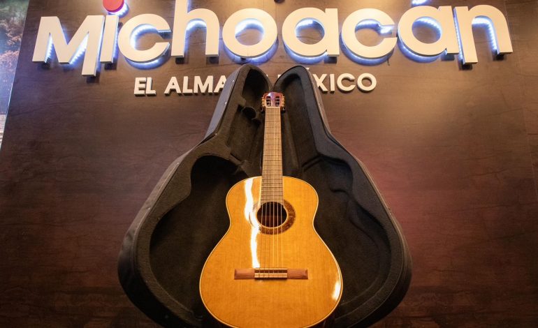 Engalana artesanía michoacana Punto México en la Sectur federal