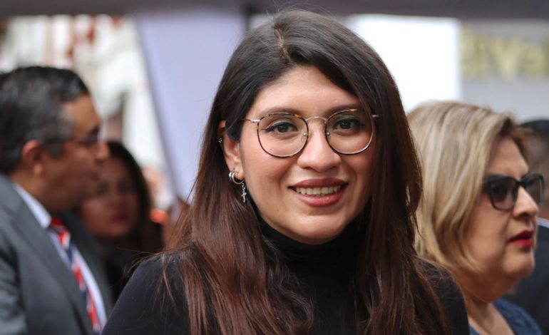 Si eres mujer víctima de violencia llama a estos números para pedir ayuda: Seimujer