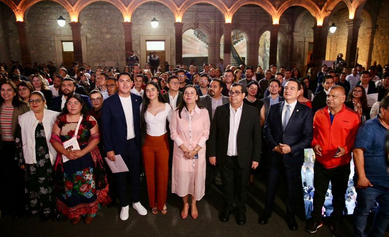 Reconocen talento y dedicación de ganadores del Premio Michoacano de la Juventud