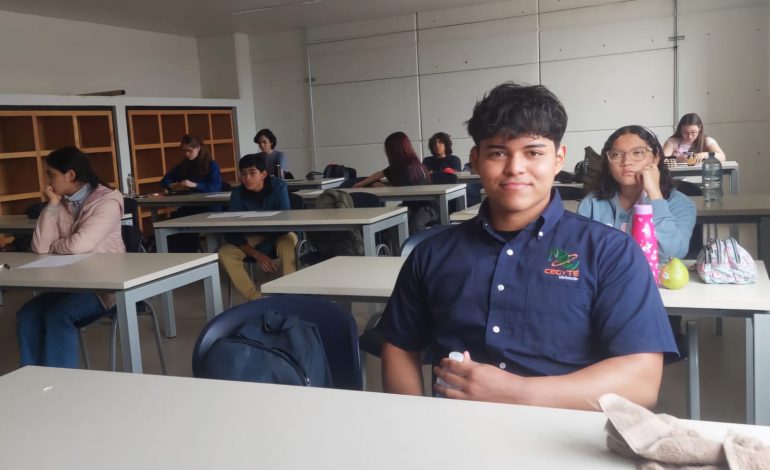 Alumno del Cecytem compite en olimpiada regional de matemáticas