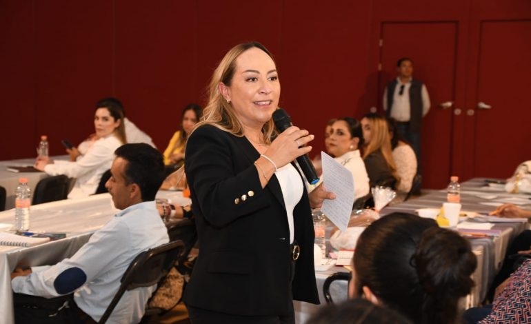 DIF presenta a municipios y autogobiernos programas de atención a población vulnerable