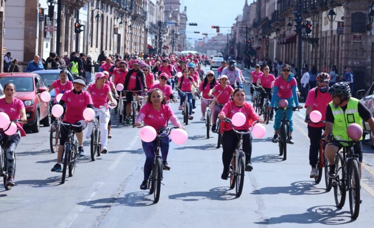 Pedalean contra el cáncer de mama; SSM promueve la detección oportuna