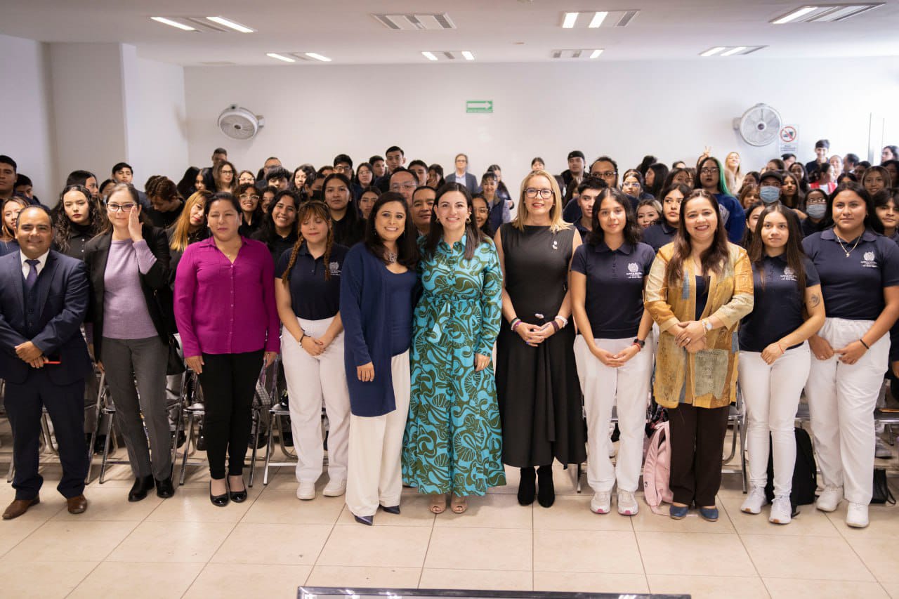 Reconoce Sedebi papel de mujeres cuidadoras en Michoacán.