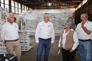 Garantizados los insumos para agricultores afectados por huracán John: Bedolla