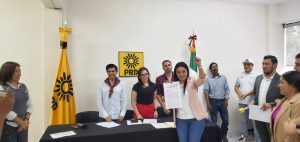 Susy Ruiz se registra como precandidata del PRD a la presidencia municipal de Irimbo