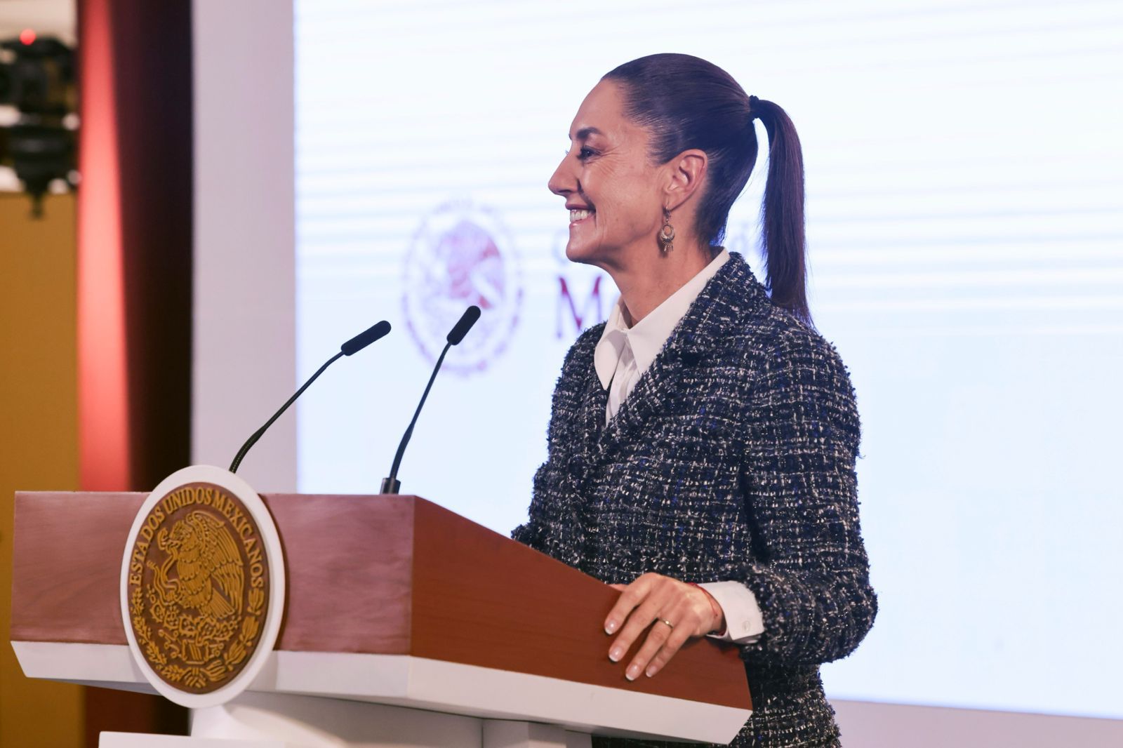 JUECES Y JUEZAS VIOLENTAN LEYES Y VULNERAN ESTADO DE DERECHO: PRESIDENTA CLAUDIA SHEINBAUM SOBRE AMPAROS CONTRA REFORMA AL PODER JUDICIAL.