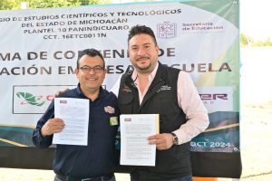 Estudiantes del Cecytem fortalecen sus conocimientos en empresas de Panindícuaro.<br>