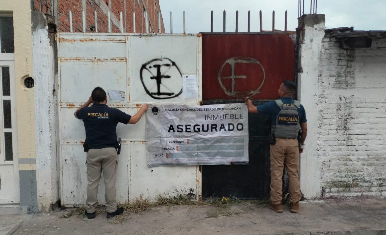 Realiza  FGE cateo en inmueble de Angamacutiro y recupera dos vehículos con reporte de robo