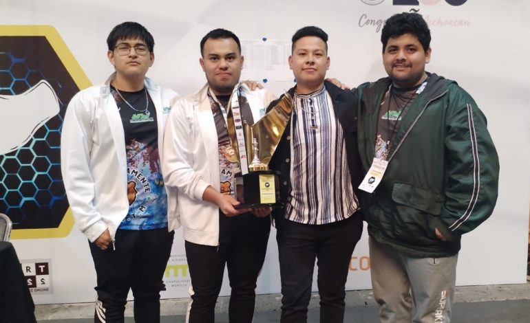 Estudiante de la UTM se corona campeón en el estatal de ajedrez