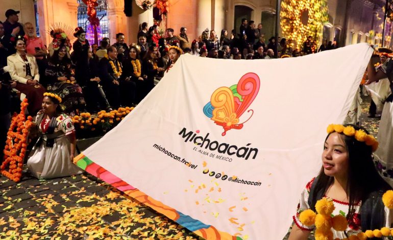 Danzas, catrinas, música y tradiciones michoacanas conquistan Zacatecas