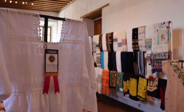 Semana de Muertos dejó ventas por 5.3 mdp en artesanías en Pátzcuaro: Casart