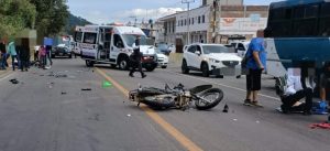 Tres Personas Lesionadas en Choque de Motocicletas en Ciudad Hidalgo.