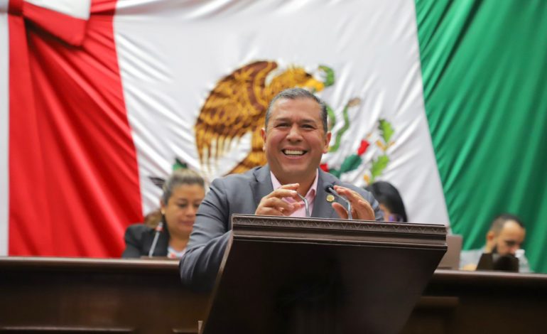 Barragán plantea sanciones contra la comida chatarra en las escuelas