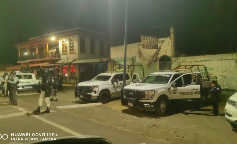 Secuestran a propietario de restaurante en Pátzcuaro, tras tiroteo con Guardia Civil