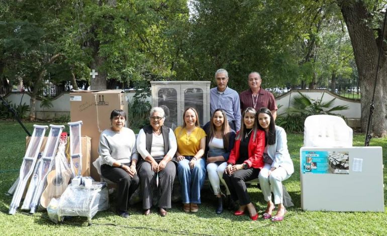 DIF Michoacán equipa casas de día para personas adultas mayores