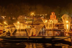 Disfruta de la Noche de Muertos en los manantiales de Urandén.<br>