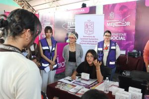 Seimujer concientiza a población de Zitácuaro sobre la violencia de género.
<br>