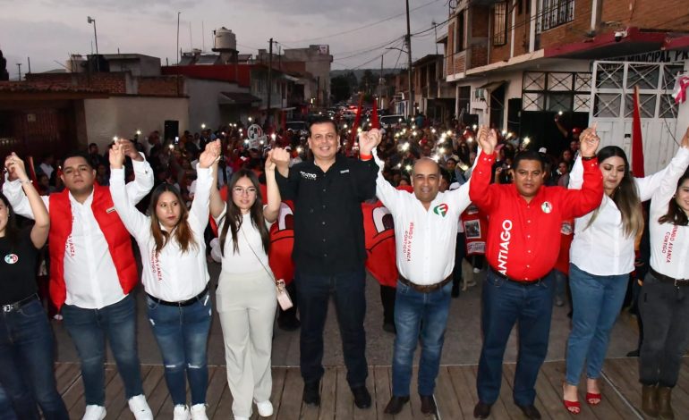 En Irimbo, debemos trabajar para refrendar el triunfo de Fernando Palomino Andrade: Memo Valencia.