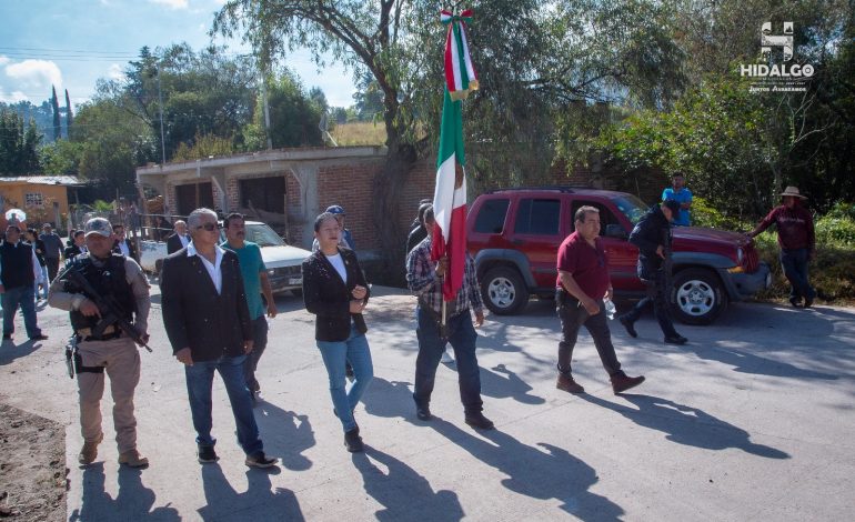 Jeovana Mariela Alcántar Baca, encabezó el acto cívico y desfile previo a la celebración del CXIV Aniversario de la Revolución Mexicana de 1910.