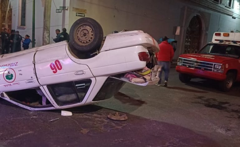 Volcadura Vehicular Deja a Tres Personas Lesionadas en Zitácuaro.