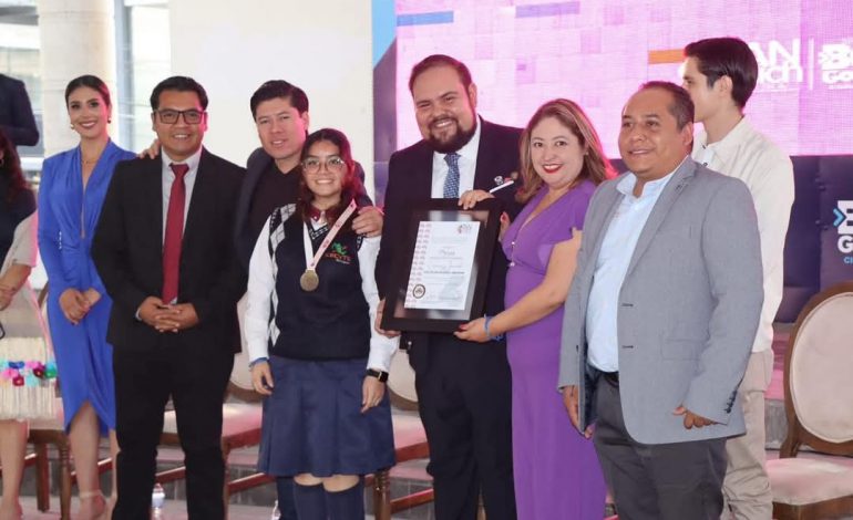 Reconocen al Cecytem por proyecto escolar para preservar lengua purépecha