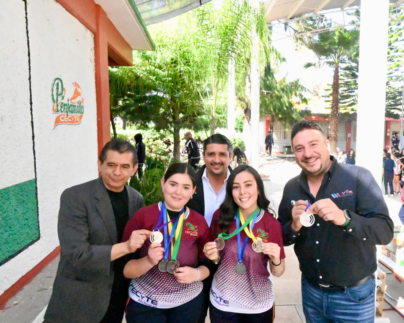 Equipa Cecytem laboratorio de Producción de Alimentos en plantel Penjamillo