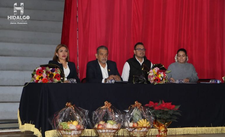 ​Martín Marín González, asistió al festival Navideño del Jardín de Niños Villalongín.