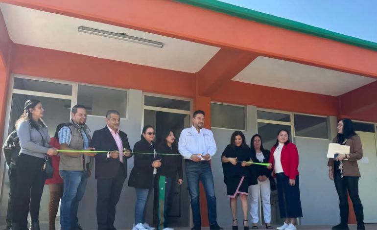 Inauguran obra de infraestructura en Cecytem Ciudad Hidalgo