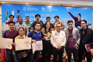 En 2024, casi mil estudiantes de prepa y universidad beneficiados con becas del Iemsysem