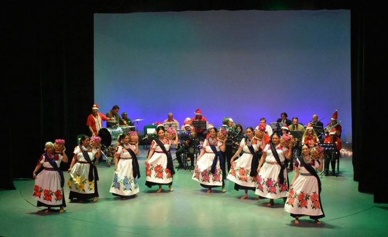 SEE vive su Festival Navideño entre música y baile