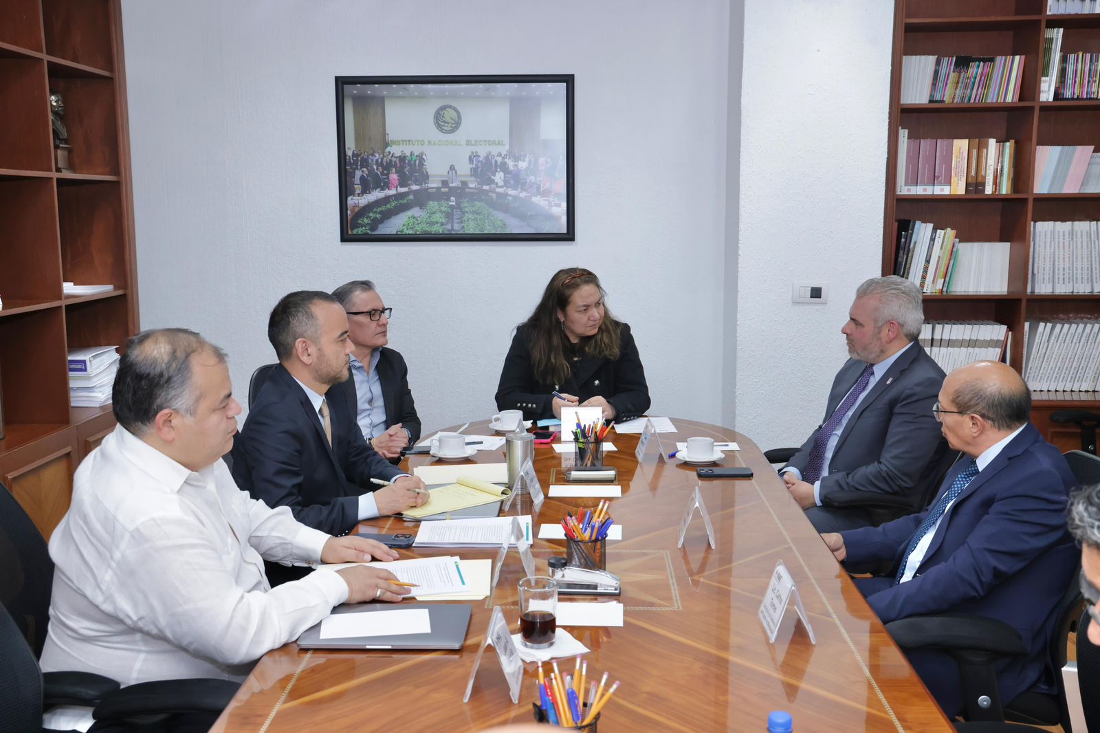 Michoacán, listo para coordinar con el INE la elección judicial de 2025: Bedolla.