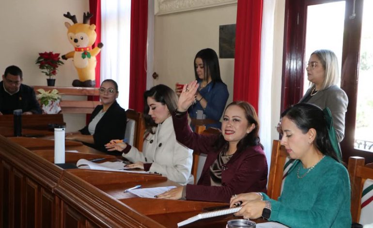 En reunión extraordinaria de Cabildo, se aprobó por unanimidad la minuta recibida por el Congreso del Estado.