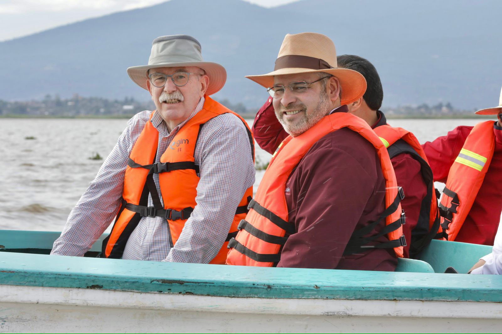 Larga vida al lago de Pátzcuaro; Gobierno estatal y Sader continuarán acciones para su recuperación.