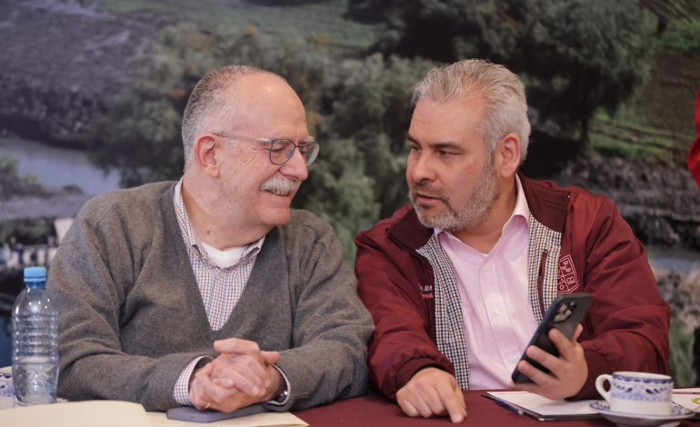 Bedolla y Sader impulsan el desarrollo sostenible del lago de Pátzcuaro.