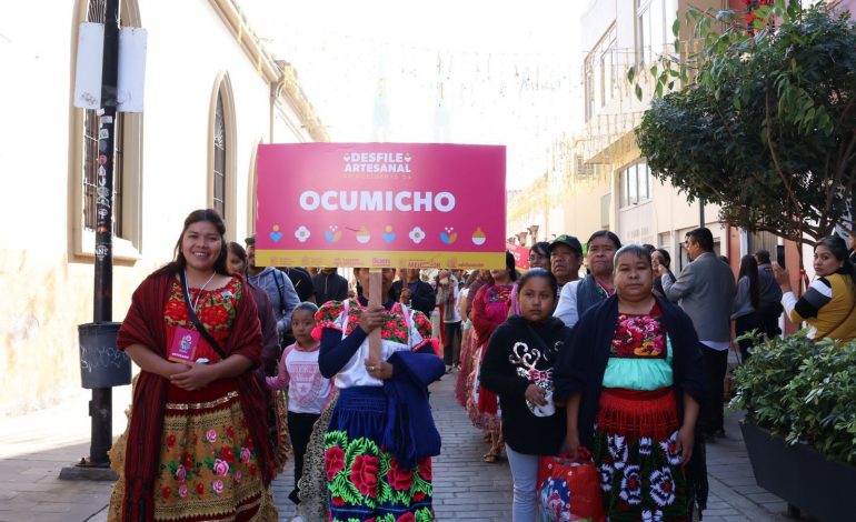 Más de 700 artesanos participan en desfile inaugural del Tianguis de Occidente.