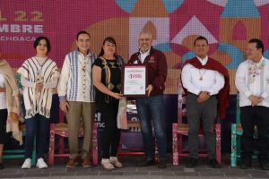 Inaugura Bedolla segunda edición del Tianguis Artesanal de Occidente.