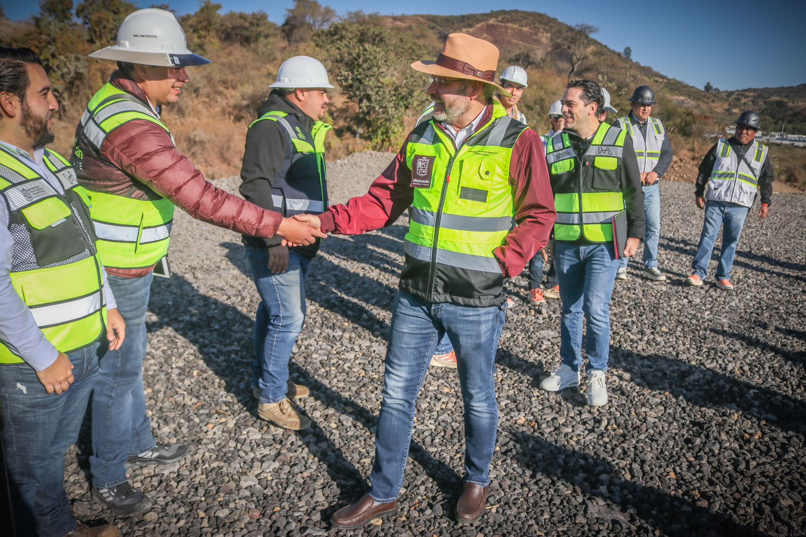 Bedolla supervisa trabajos de segundo anillo periférico de Morelia.

