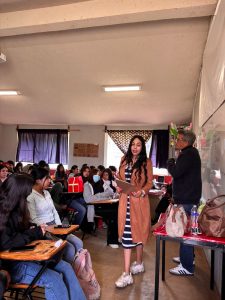 Aprenden estudiantes del Cemsad Atécuaro a prevenir acoso escolar.