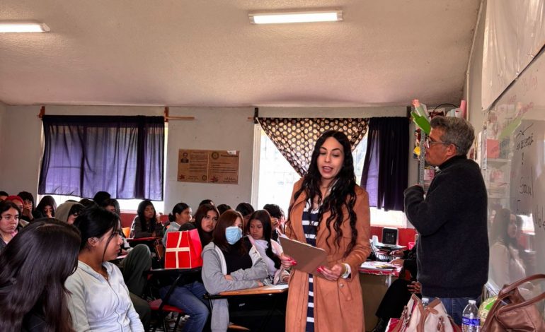 Aprenden estudiantes del Cemsad Atécuaro a prevenir acoso escolar.