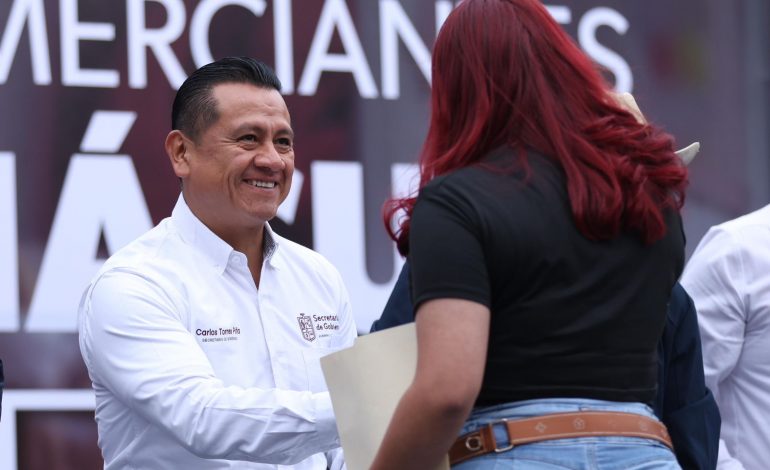 Gobierno de Michoacán entrega 2.4 mdp en apoyo a locatarios del Mercado Tariácuri