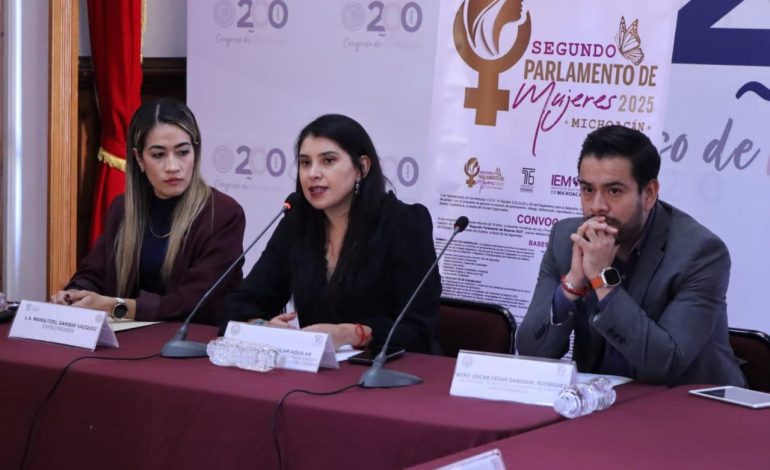 Capacita IIEL a quienes participarán en el Segundo Parlamento de Mujeres 2025